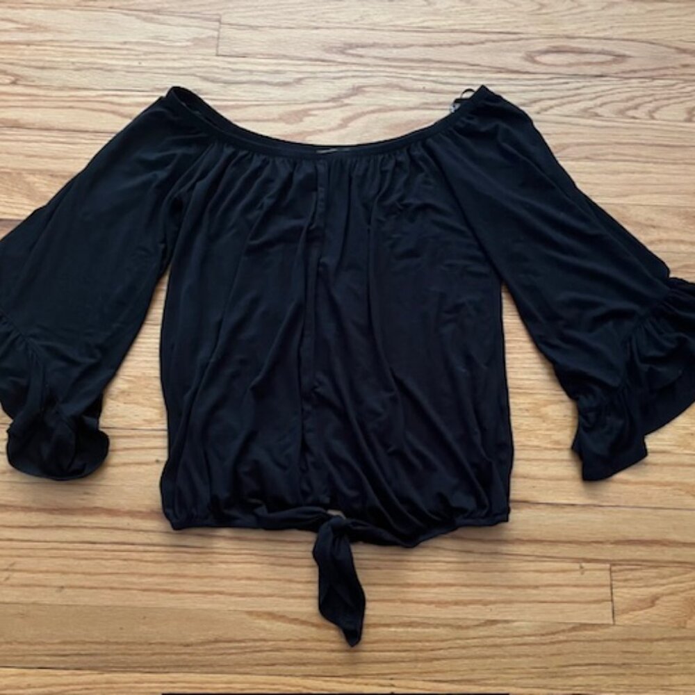THREADS black off shoulder blouse, S